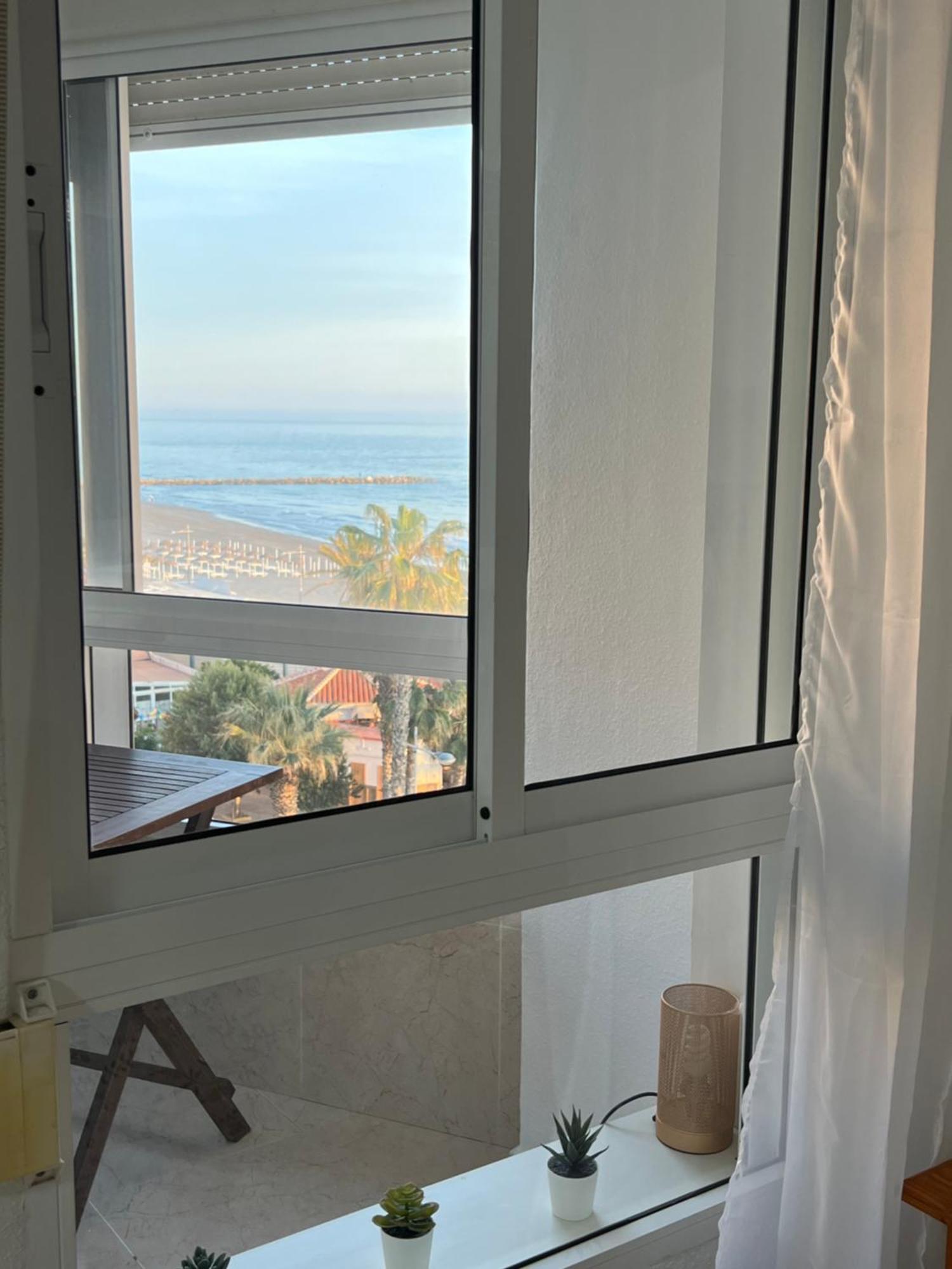 Estudio Mar En Calma, Primera Linea De Playa Con Vistas Al Mar Torrox Kültér fotó